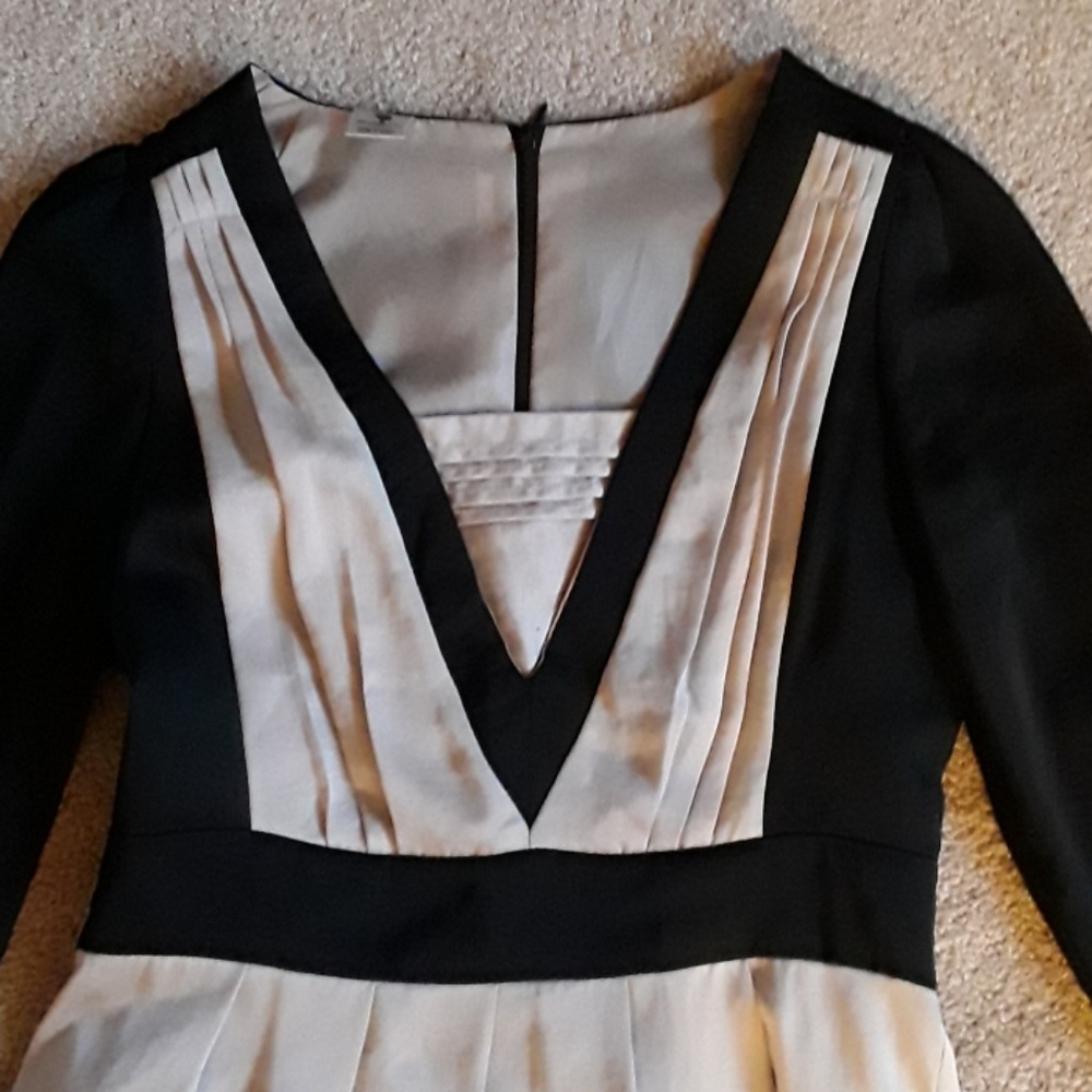 Cream and black dress amazing detail - Picture 4 of 5